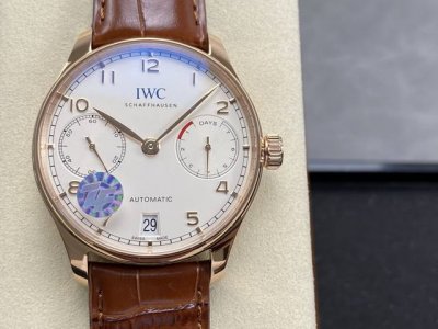 Zf销量神器！V5 葡7 万国Iwc－葡萄牙系列 七日链 葡七 自动机械机芯 独立小秒针 真动能指示 蓝宝石玻璃 牛皮表带42Mm
