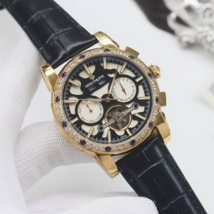 品牌：百达翡丽-patek philippe 类型：男士腕表 壳套：顶级版316精钢L 表带：进口小牛皮 316精钢表带 机芯：全自动进口机械机芯 镜面：矿物质