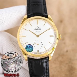 白 金 钻100 Omega 欧米茄碟飞名典小三针系列手动机械 腕表 至臻天文台表径 40毫米，购入原版开模，历时14个月，整体表壳采用原装精钢材质打造，同步原