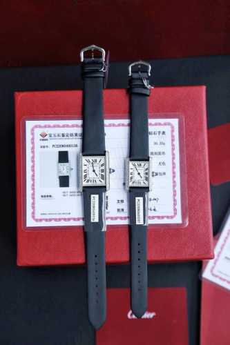 新款坦克Must 真钻女士石英腕表！ 大号尺寸: 33.7Mm*25.5Mm,厚度6.6Mm 小号尺寸: 29.5Mm*22Mm,厚度6.7Mm 区别市场通货！