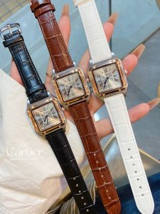 110升级版品质】 santos-Dumont卡地亚山度士超薄杜蒙系列腕表，知性女士腕表，蓝色尖晶石圆珠把头，阳光射线纹饰磨砂效果，经典罗马数字时标，光面表盘剑