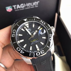 新款到！颜值胶带款，硬货。Original Tagheuer,泰格豪雅竞潜系列机械表，专柜1万+。 中号~41Mm表径，蓝宝石镜面，超强夜光指针，原装机芯，支持