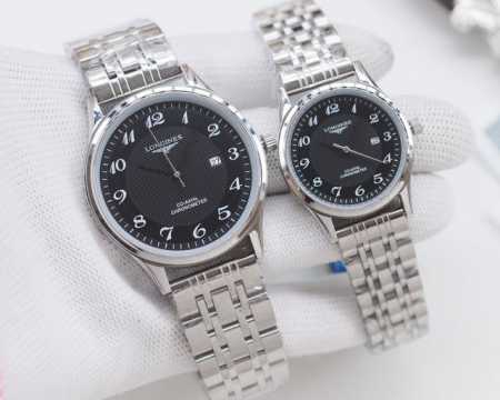 白壳 金壳 钢带20 品牌：浪琴-Longines 类型：情侣腕表 壳套：顶级版316精钢L 表带：进口小牛皮表带 316L精钢表带 机芯：进口石英机芯 镜面： - 点击图像关闭