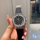 HUBLOT恒宝-宇舶38mm计时女表，就是要颠覆一切规则！宇舶勇敢表达爱意的时刻！Hublot 为您准备好了爱的表白礼物！为您爱的人献上一份满满的爱意与惊喜！