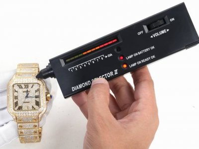 F4 真莫桑钻！卡地亚 Cartier 山度士系列 满天星系列 奢华至极！极少量到货！满天星卡地亚山度士满天星莫桑钻版本，整表纯手工镶嵌 D 色 Vvs 级莫桑