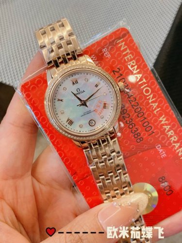 玫金280 钢带20钻圈20 Omega欧米茄碟飞系列32Mm女士石英腕表 吸引了众多忠实支持者 此系列表款风格简约 外观雅致华美 彰显着引人瞩目的隽永美感低调