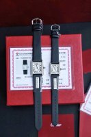 新款坦克Must 真钻女士石英腕表！ 大号尺寸: 33.7Mm*25.5Mm,厚度6.6Mm 小号尺寸: 29.5Mm*22Mm,厚度6.7Mm 区别市场通货！