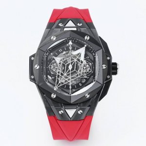 顶级复刻 黑 白 绿壳 Ol 恒宝 Hublot 宇舶表 Hb3 Big Bang Sang Bleu Ⅱ 刺青第二代腕表。运用立体几何图形，巧妙的构思，呈现出