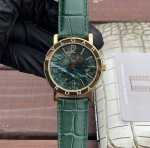 宝格丽50周年限定款 典藏级奢品 有白金，黄金，玖金表壳 Au750 搭配鳄鱼纹皮质表带，高级且极具辨识度；38Mm表径 Bby 38G 贴合腕间曲线，尺寸兼顾