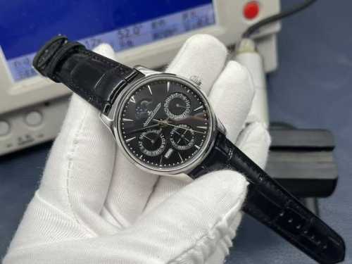 Gr厂新品经过3年研究积家大师全功能万年历机械机芯，积家大师万年历自动机械腕表。在不计时间和成本的理念坚持下，实现了使用进口9015机芯还原一体机复杂功能868