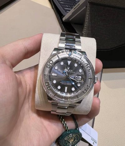 Rolex劳力士 游艇名仕型 自动机械机芯 防水 日显 大日历 男表 瑞表 37Mm 灰色表盘 蚝式钢表壳 蚝式钢表带