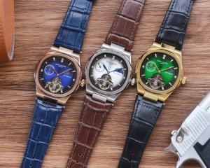 飞轮设计八角形新品 品牌：百达翡丽 类型：精品男士腕表 表带：真牛皮表带 机芯：全自动机械机芯 镜面：矿物质强化玻璃 品味高雅 浩瀚大气 匠心独运 腕间瑰宝 尺