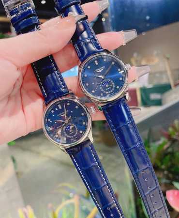 批P银 赵丽颖同款 Longines浪琴 名匠系列女士腕表。全新浪琴名匠月相腕表系列。 诠释女性高贵典雅。精钢表壳直径：34毫米尺寸。官方一致6字位月相1-31 - 点击图像关闭