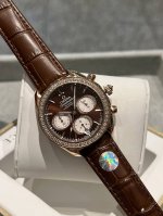 最新欧米茄超霸｜定义腕间奢华新高度 City Walk Or Citydrink，欧米茄超霸都很City。超霸这款新品很顶Speedmaster 38Mm计时表