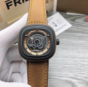 原单品质 型号：B03 寓意为每天都是星期五，展现了一种轻松舒适的生活状态.由Danile Niederer 于2012年在瑞士创立，因出色的设计和时尚的外观迅