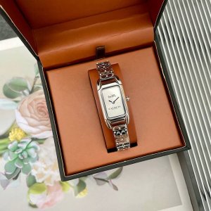 独家新款原单 Coach 蔻驰钢带小方块石英手表女表，表盘经典马车Logo元素，复古马鞍型方盘，表带刻有经典Logo大C，镶施华洛钻，高级优雅，精致高贵，型号：