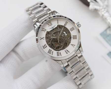 白壳 金壳 钢带20 品牌：浪琴-Longines 类型：男士腕表 壳套：顶级版316精钢L 表带：进口小牛皮表带 316L精钢表带 机芯：全自动机械机芯 镜面 - 点击图像关闭