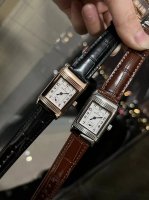 金+20积家Jaeger-Lecoultre经典翻转系列高级女士腕表[飞吻][飞吻]精钢表壳，独特设计180度旋转翻盖，内置瑞士石英机芯，走时精准稳定！真皮表带