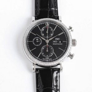 Sj出品 白钻 金钻 Tw倾情演绎 Iwc 万国 波涛菲诺计时腕表 Rb2 腕表尺寸42Mmx13.5Mm 完美同步正品 表壳以精钢材质打造 通过细致的抛光打磨