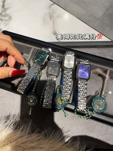 金440劳家小方表 DDD 低调奢华劳力士Rolex 1970’S古董表，劳家小方表 瑞士石英机芯，全钢材质与白金电镀，整体质感和气质都变了，精致感U进口小牛皮