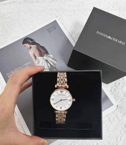 Emporio Armani阿玛尼 满天星系列 腕表 石英机芯 钢表带 白色表盘 女表 镶钻潮流时尚