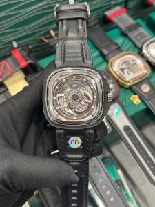 Seven Friday C01黑武士 整表利落线条,冷酷金属味道,原单品质 Cb01,工业风营造氛围感,搭配全黑皮带胶带,野酷男表,彪悍黑武士 5层结构镂空表 Seven Friday C01黑武士 整表利落线条,冷酷金属味道,原单品质 Cb01,工业风营造氛围感,搭配全黑皮带胶带,野酷男表,彪悍黑武士 5层结构镂空表