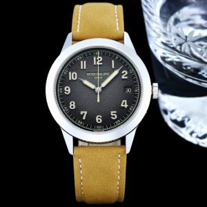 gr升级强夜光版本到货 百达翡丽古典表系列Ref.5226G-001 尺寸：40Mm 表壳：百达翡丽Calatrava系列表款便因其圆润流畅的表壳形状享有盛名。