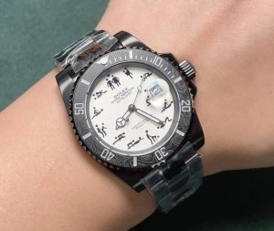 国产机 日本机750 劳力士Rolex 春宫表 17世纪末 为满足贵族对奢华艺术的追求 欧洲制表师们特将春宫图案绘制在钟表之上 于是华丽的 春宫表 从此诞生劳力