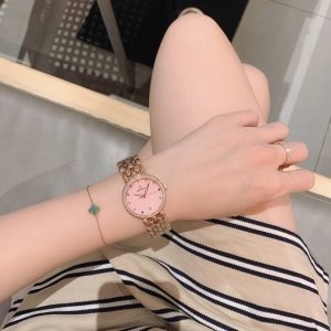 Omega Omega 欧米茄蓝宝石玻璃，美美镶钻，尺寸：33Mm ，厚度：10Mm，质量非常好大写的漂亮独家爆卖首发，超级百搭无敌好看，316实心精钢，原装扣