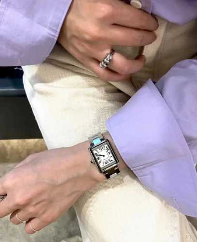 卡地亚坦克tant Must 限时赠送进口荔枝纹小牛皮表带 专柜均可互换 2021年卡地亚全新推出的tankmust腕表 It Must Be A Tank在所