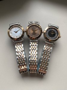 金+20钻+20 天梭T171系列钢带石英女，表表盘32Mm蓝宝石玻璃镜面。简约大气，整个气质马上不一样了，小红书剁手款，生活防水50米。