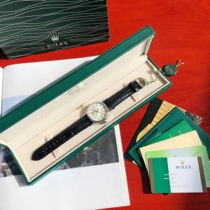 狠货到！劳力士切利尼双时型定制版3180对应原装功能全自动机械腕表，切利尼腕表凭借简洁优雅的线条、高贵瑰丽的材质，及精致奢华的修饰，表现出艺术的形式之美！Cel