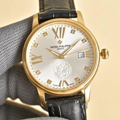 最新爆火热门款 百达翡丽 Patek Philippe 采用独特的表盘设计 搭配而来的是更高档奢华的腕表， 初识百达翡丽必憧憬有朝一日能拥有它，戴上百达必顺风顺