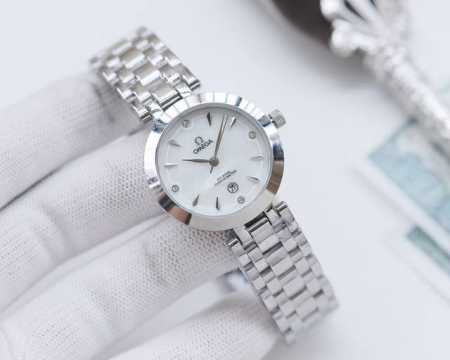 白壳 ，金壳 ，钢带20 品牌：欧米茄-Omega 类型：女士腕表 壳套：顶级版316精钢l 表带：316L精钢表带 机芯：原装进口石英机芯 镜面：矿物质防刮镜 - 点击图像关闭