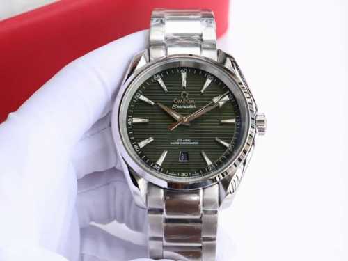欧米茄Omega海马系列 Aqua Teera 150米腕表！直径41Mm 1:升级真正与正品表盘一致对版，细节精雕细琢！ 2:旋入式 凸雕技术 表冠 全新 “
