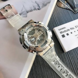 配盒 支持香港、美国直邮 新款首发，卡西欧Gm-110系列G-Shock新款运动潮流手表，金属战甲炫酷登场，信仰坚韧为王。今次，G-Shock以Ga-110系列
