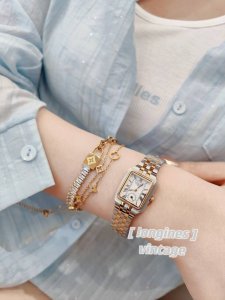 白 金 人间浪漫富贵花，被浪琴中古表击中！太秀致的一枚浪琴 Vintage 优雅系列表，可真是火遍全网不拥有一枚是不是心痒痒！这枚自浪琴 Longines 实在