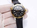 白 出. 金20. 钢带20. omega欧米茄Seamaster海马系列300米300M同轴 至臻天文台表42毫米42Mm潜水表丶精钢拉丝表壳局部抛光处理 表