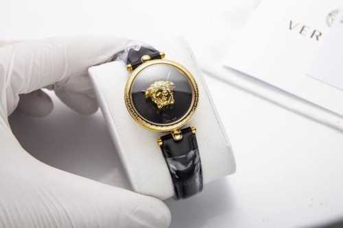 范思哲 Versace 玫红石英女士腕表34Mmpalazzo经典系列 华丽风范 3D美杜莎头像置于表盘中央 希腊回纹表圈 设计日辉纹表盘充满魅力，搭载原装瑞士