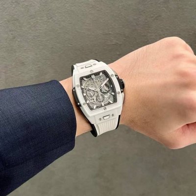 宇舶Hublot-全新彩色“陶瓷工艺” 灵魂Big Bang系列 以赛车为灵感，推出全新Spirit Of Big Bang限量腕！腕表结合Spirit Of