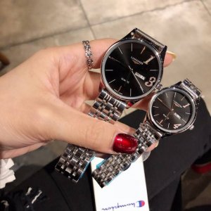 一对1314 一生一世 必爆单品牌 浪琴类型：情侣对表 表带：316精钢 舒适细腻 机芯：进口超薄石英机芯 精准走时 岁月无痕 真爱无价 谐美不朽 见证爱忆尺寸