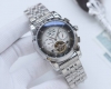 尊享价： 品牌：百达翡丽-Patek Philippe 类型：男士腕表 壳套：顶级版316精钢l 表带：进口小牛皮表带 机芯：全自动进口机械机芯 镜面：矿物质防