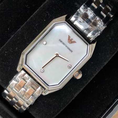 支持香港、美国直邮 正品全国联保 阿玛尼 Armani 石英女表，Ar11146 ，官网最新款，两针小方形表盘，天然贝母面带着天然水晶光芒四射表盘，搭配316精 - 点击图像关闭