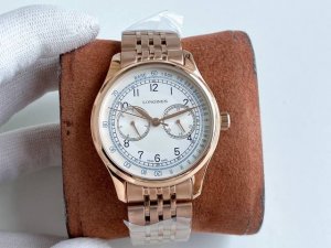 新款复古五针，复杂多功能 点9点位置分别设有星期 日期 功能 采用3836机芯 稳定 走时精准 壳侧身更是采用了拉丝工艺 让整体更加精致 耐用 全新升级 经典百