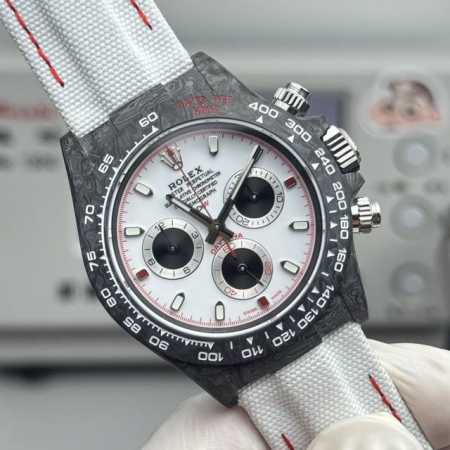 Tw+迪通拿系列碳纤维超轻 40M 12.4厚度 重量56克 上海4130机芯。 - 点击图像关闭