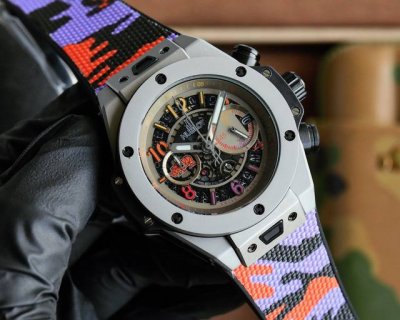 恒宝 Hublot 大爆炸系列 316精钢原装壳套 水晶防刮镜面 采用进口硅胶胶带佩戴舒适 原装精钢折叠表扣 进口0S机芯计时精准 运动跑秒计时功能 直径48M
