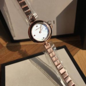 原盒30 古驰爆款guccl广告主打款，小巧玲珑女表，小小号～22Mm表径，原裝瑞士石英，侧面做工非常精致，高仿不可及