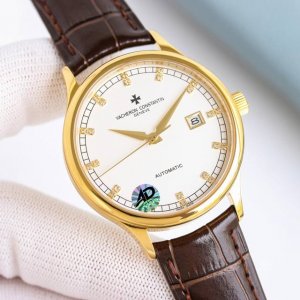 白1100-金1500 江诗丹顿传承系列腕表火爆上市！简雅大方，完美结合，让你感受优雅绅土气息！[礼物]该表搭载原装进口9015机芯！每小时振频28800次，性
