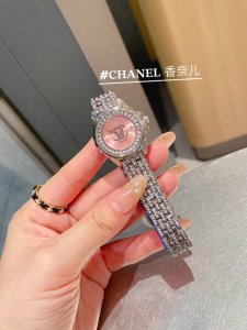 2023年最新款 香奈儿精湛品质-女神专属 瑞士石英机心 女士精品腕表新颖时尚设计 表款堪称是系列中最迷人的表款之一 尽显优雅气质与低调奢华 尺寸28Mm零返修