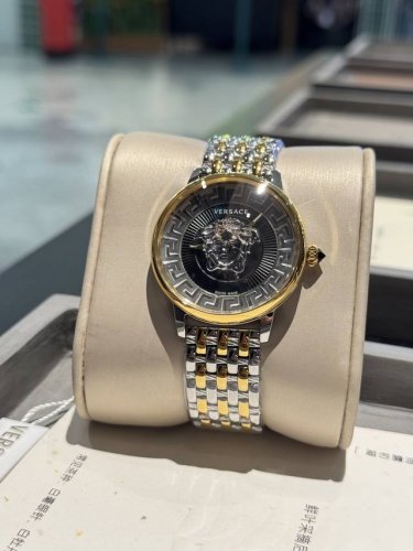 新款 范思哲 Versace Medusa Alchemy系列 表径38Mm 浮雕艺术 立体呈现 采用透明树脂 悬浮3D美杜莎头像以及希腊回纹图案 光线照射下